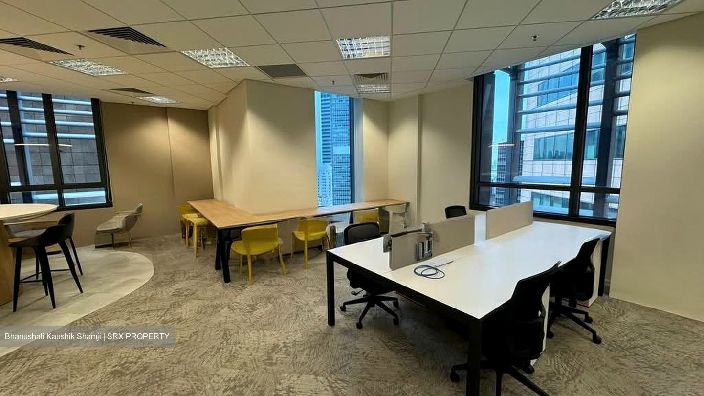 PLUS (D1), Office #566793611